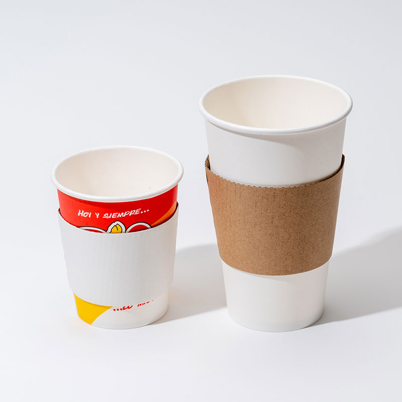 Becherhüllen aus Wellpappe für heißen Kaffee Becherhüllen aus Wellpappe für heißen Kaffee
